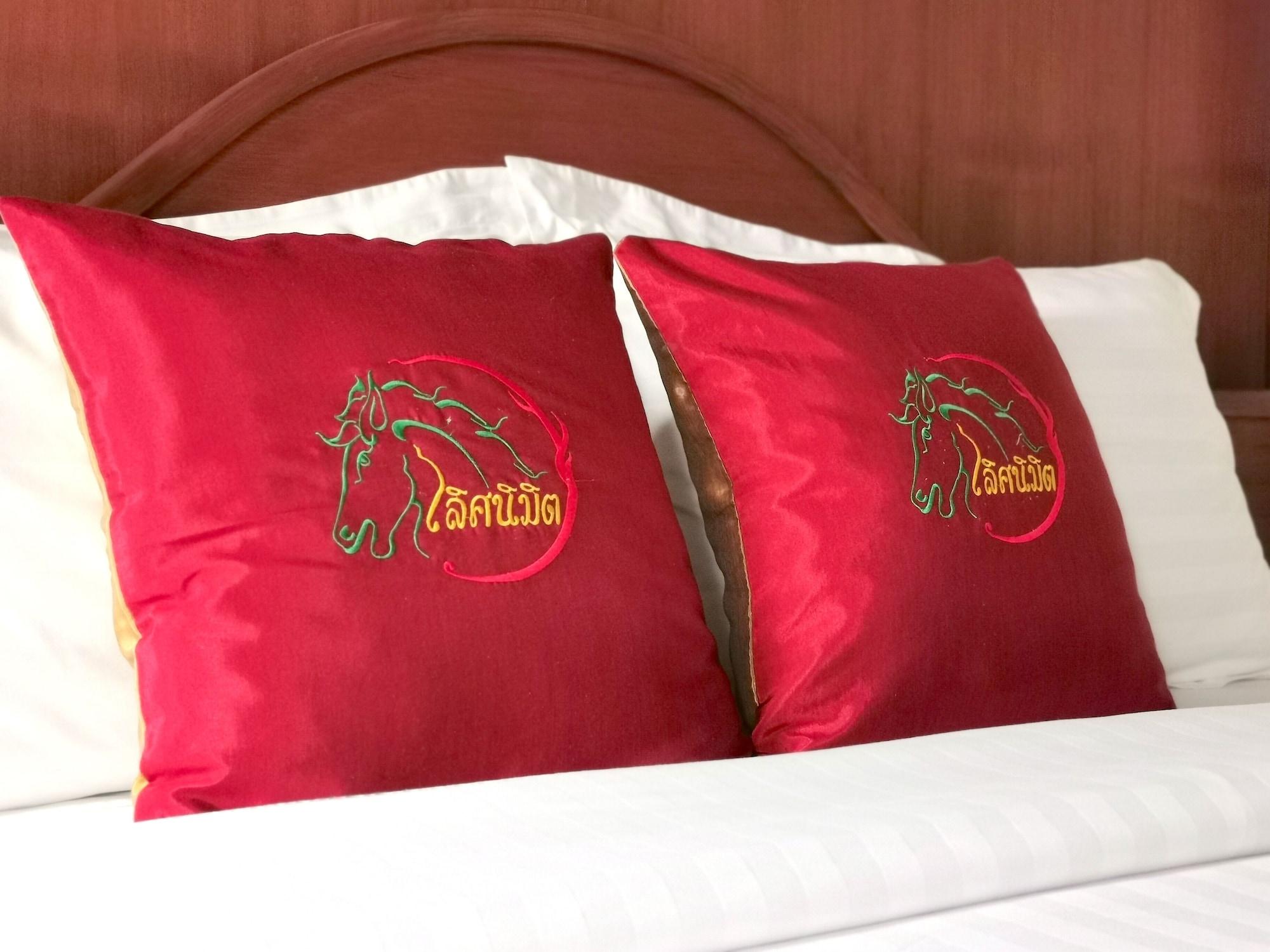Lertnimit Boutique Hotel Hua Hin Exterior photo